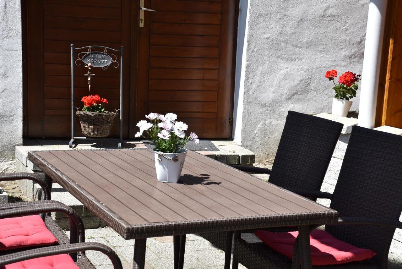 Bozi Rozi Panzio Hotel Fertőboz Екстериор снимка