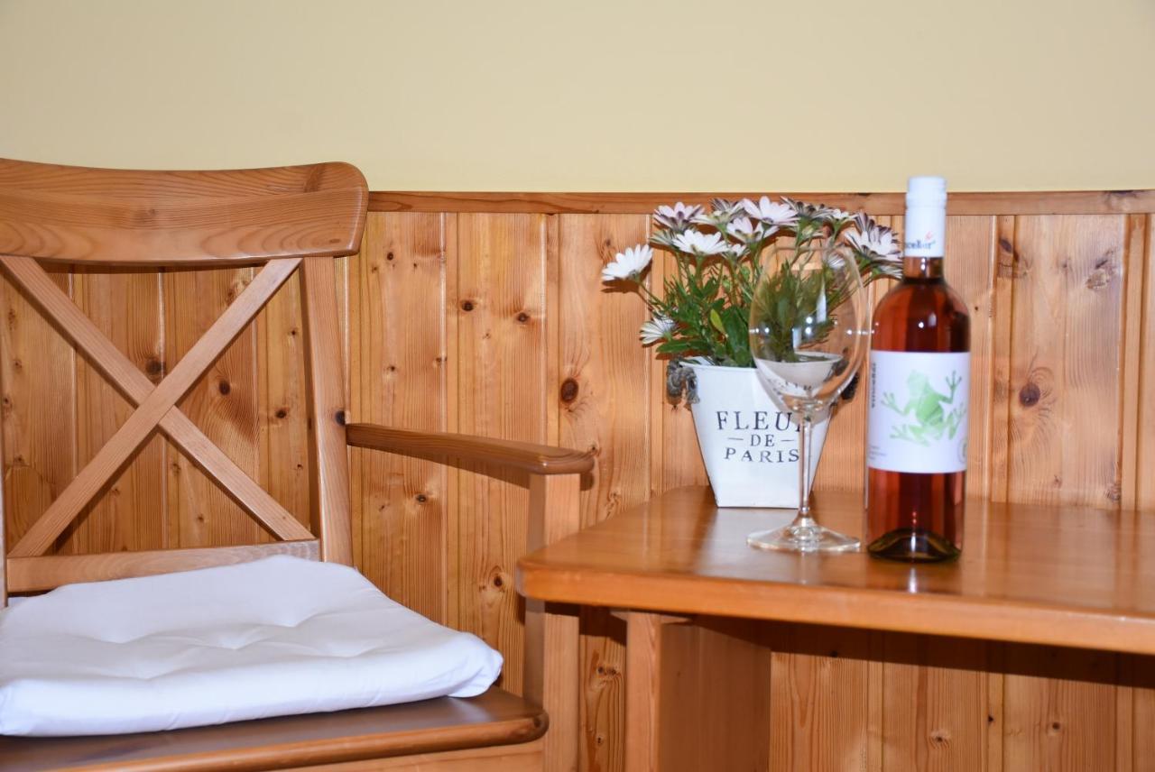 Bozi Rozi Panzio Hotel Fertőboz Екстериор снимка