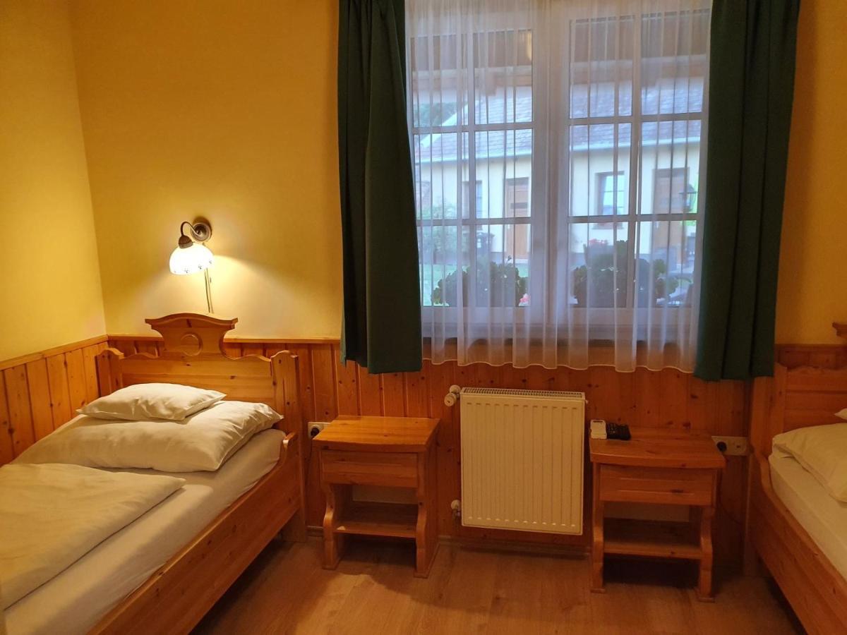 Bozi Rozi Panzio Hotel Fertőboz Екстериор снимка
