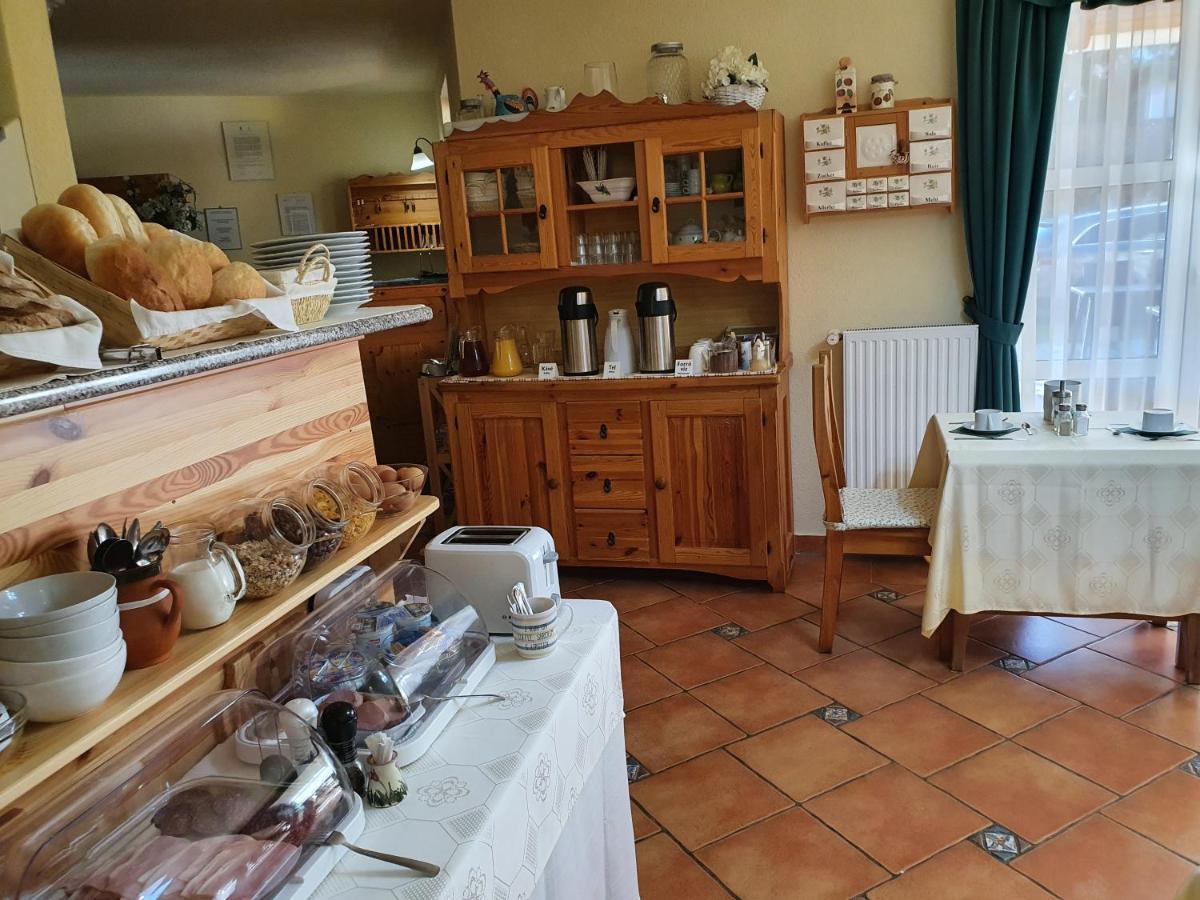 Bozi Rozi Panzio Hotel Fertőboz Екстериор снимка