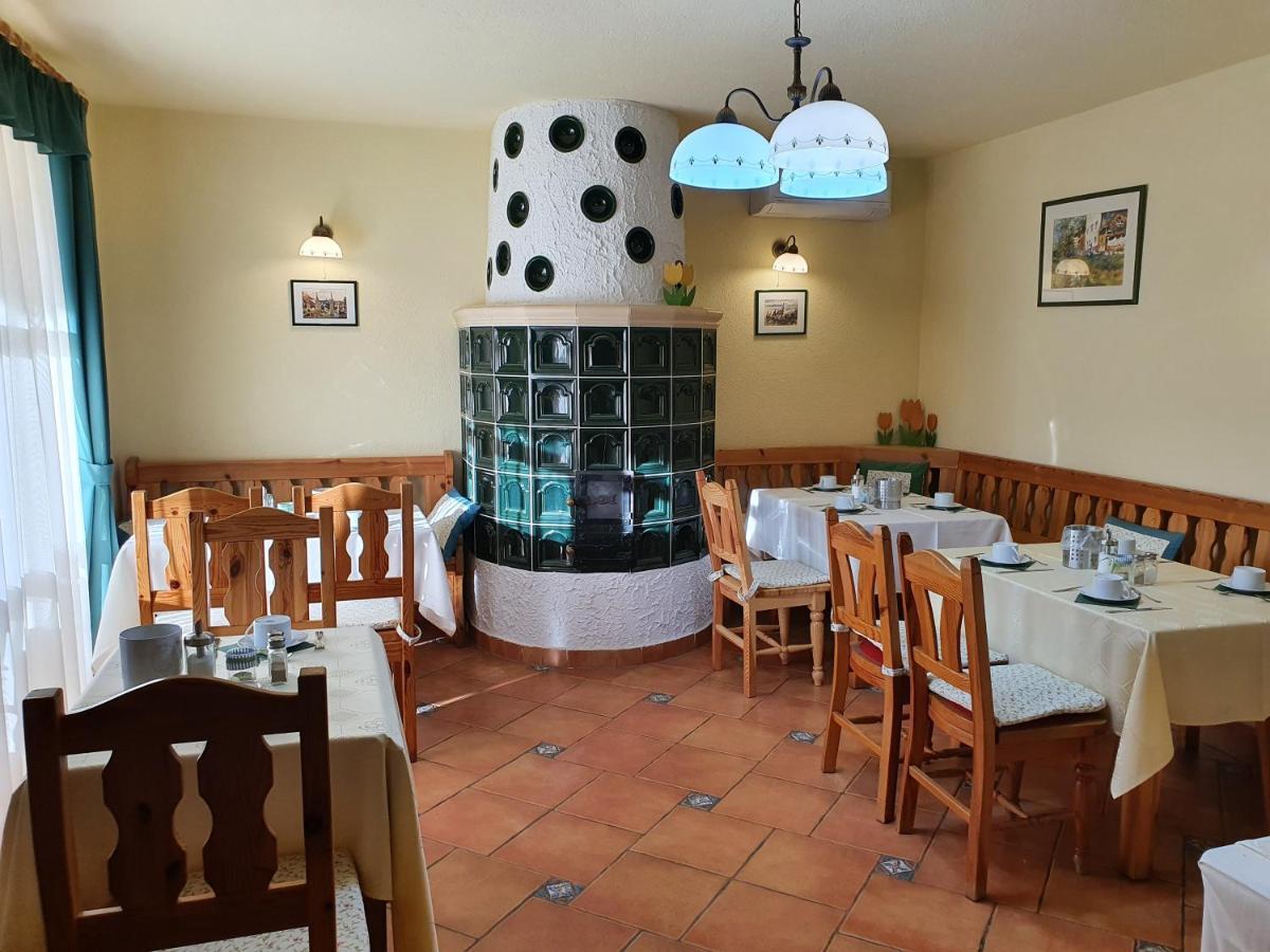 Bozi Rozi Panzio Hotel Fertőboz Екстериор снимка